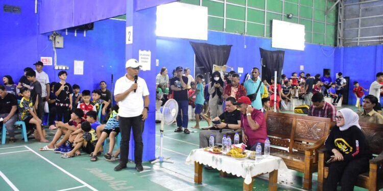 Pj Wali Kota Gorontalo Apresiasi Penyelenggaraan Open Tournament Badminton Smart City