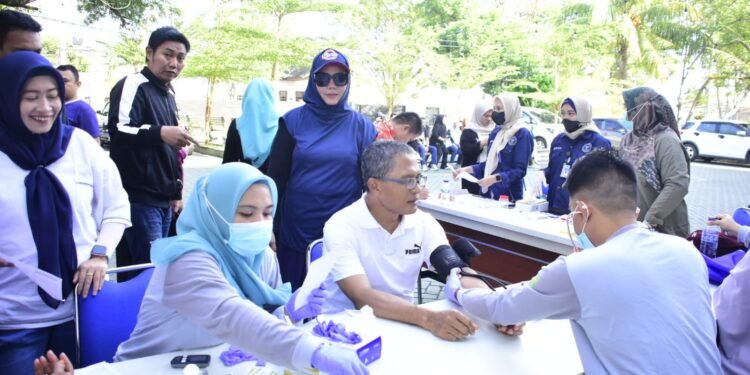 Bapppeda Kota Gorontalo Gelar Senam Aerobik dan Tes Kesehatan saat Kegiatan GERMAS