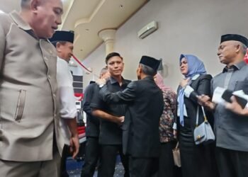 Bupati Nelson Pamit, Paripurna Pengesahan APBD 2025 Diwarnai Isak Tangis