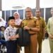 Siswa SD dan SMP Korban Banjir di Kota Gorontalo dapat Bantuan Schoolkit