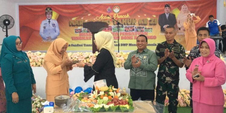 Bupati Merlan Harap DWP Turut Membantu Pemerintah Atasi Kemiskinan dan Stunting