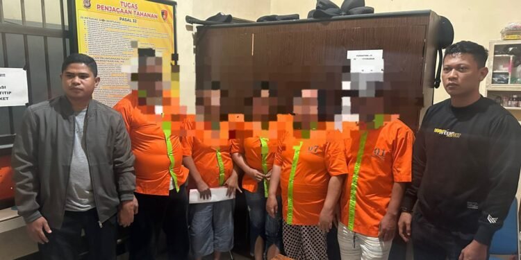 Main Judi Remi, Lima Warga Diamankan Polisi