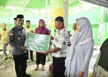 Baznas Beri Bantuan Modal Usaha Bagi 80 Pelaku UMKM
