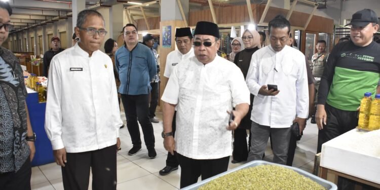 Tinjau Pasar Sentral, Pedagang Non Ikan di TPI Diminta Pindah ke Pasar Sentral