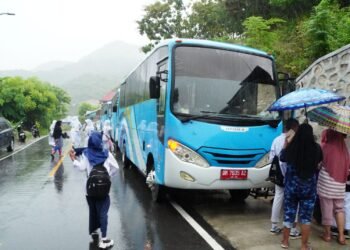 Bus Sekolah Gratis Dicanangkan, Wujud Program 100 Hari Kerja Adhan-Indra