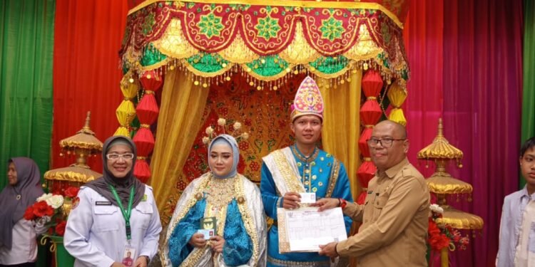 Layanan Ekspres Disdukcapil di Era Pemerintahan Adhan-Indra