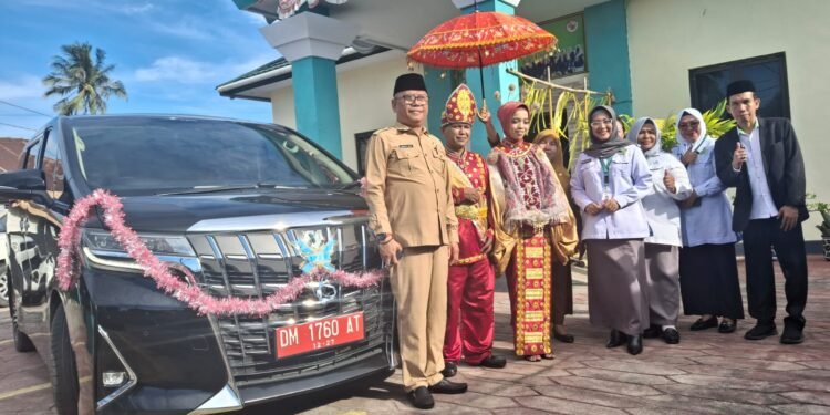 Adhan Bebaskan Warga Kurang Mampu Gunakan Mobil Dinas Wali Kota untuk Nikahan