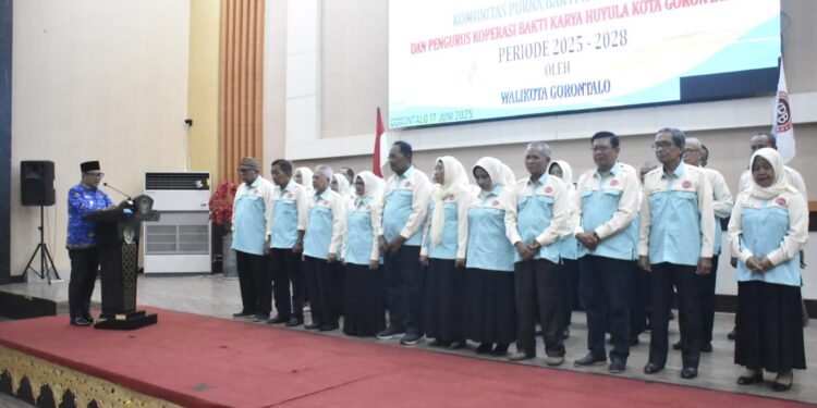 Wawali Kukuhkan Pengurus Komunitas Purna Bakti Periode 2025-2028
