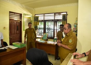 Sidak di Sejumlah Kelurahan, Wali Kota Adhan : Yang Mangkir Siap-siap Jadi Staf