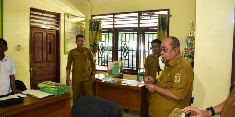 Sidak di Sejumlah Kelurahan, Wali Kota Adhan : Yang Mangkir Siap-siap Jadi Staf