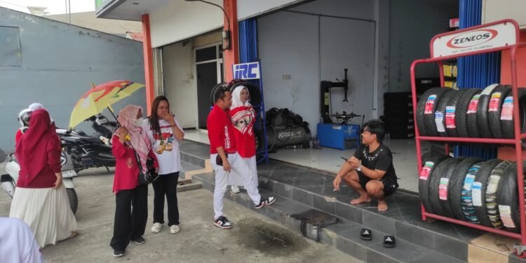 Camat Kota Selatan Turun Beri Imbauan Pemasangan Bendera Merah Putih