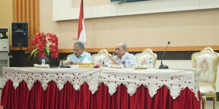 Ganggu Keindahan, Wali Kota Adhan akan Undang Warga yang Lahannya Ditutupi Seng Bekas