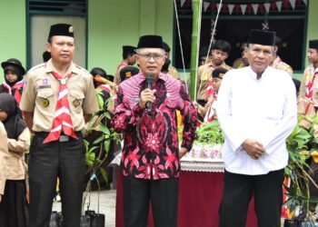 Sekda Ismail Buka Perkemahan Pramuka Santri YAPDI Al-Huda 2025/1447 Hijriah