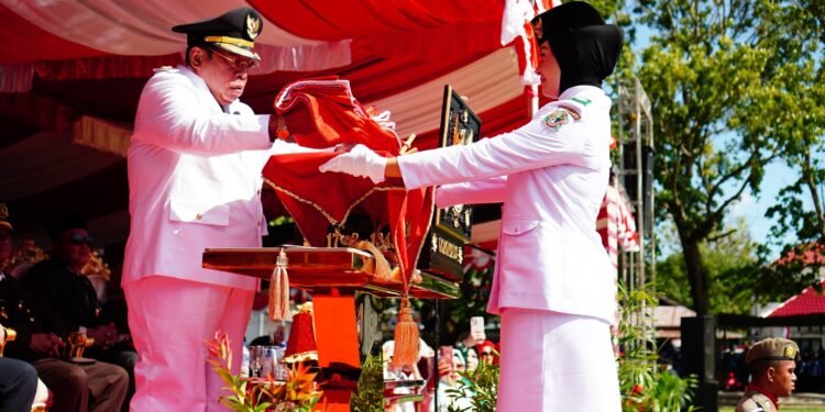 Berlangsung Hikmad, Walikota Gorontalo Inspektur Upacara HUT ke-80 RI Berlangsung Hikmad