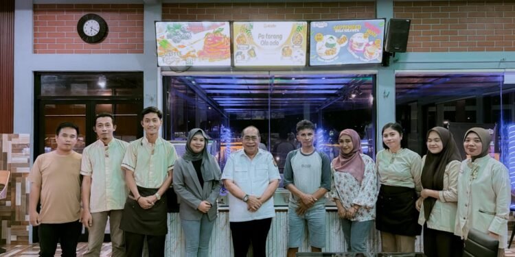 Wali Kota Adhan Ajak Pemilik Restoran Onata Berinvestasi di Santorini