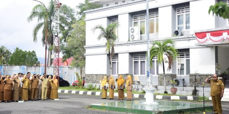 Pimpin Apel di RSUD Aloei Saboe, Wali Kota Adhan Ingatkan Layani Pasien Dengan Hati