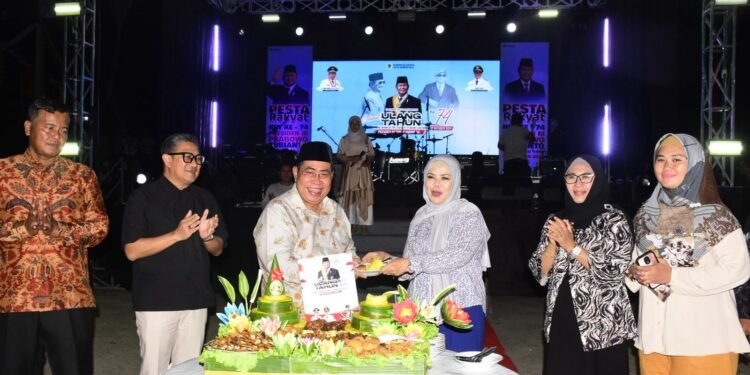 Pesta Rakyat HUT ke-74 Presiden Meriah, Ada Doa Lintas Agama dan Aksi Sosial