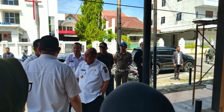 Tak Kantongi Izin PBG, Wali Kota Adhan Warning Seorang Pengusaha di Kompleks Pertokoan