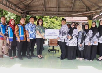 Apresiasi Peran Pendidik dan Dukung Fasilitas Belajar, JTT Gelar Bakti Sosial di Hari Guru Nasional