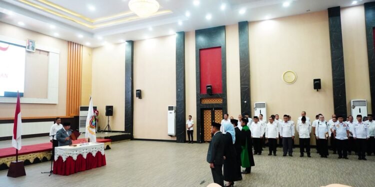 Walikota Adhan Lantik Tiga Pejabat Eselon II