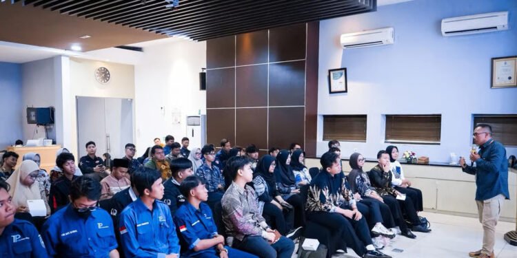 Sambut Angkutan Nataru, Daop 1 Jakarta Matangkan Persiapan Posko Bersama Railfans dan ITL Trisakti