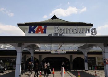 Stasiun Bandung Jadi Jantung Perekonomian Jawa Barat dan Pusat Integrasi Antar Moda
