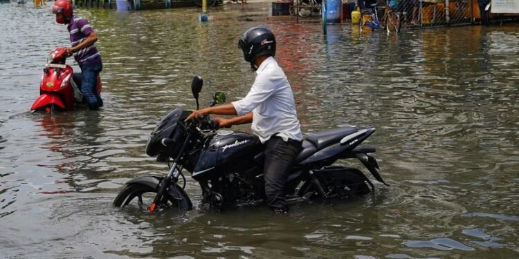 Antisipasi Kerusakan Kendaraan Saat Banjir dan Musim Hujan
