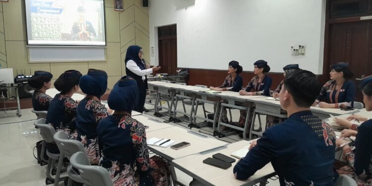 Tingkatkan Kapasitas Pelayanan, KAI Services Gelar Training Untuk Prama Prami di Rangkaian Compartment