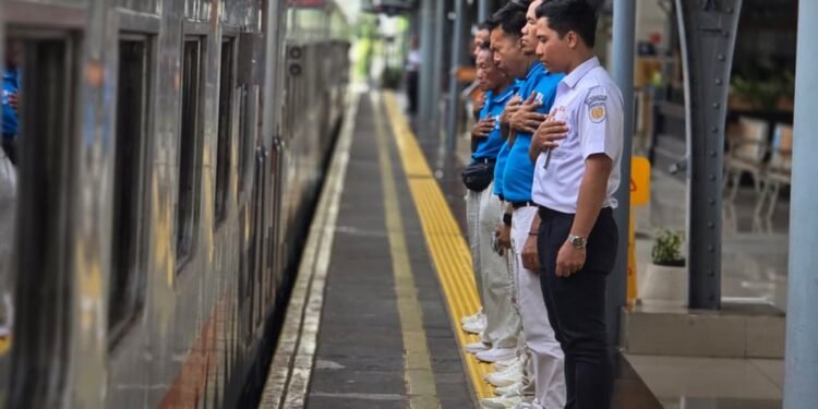 Hujan Ekstrem Rendam Jalur Semarang, Sejumlah KA Tujuan Jakarta Alami Keterlambatan