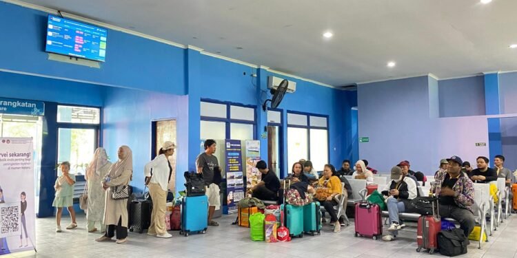 Pelindo Multi Terminal Lembar Layani Puluhan Ribu Penumpang Selama Nataru 2025/2026