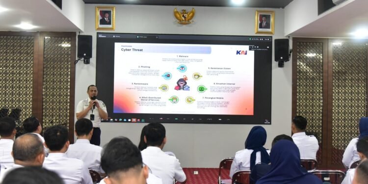 Tingkatkan Pemahaman Pentingnya Data Pribadi, KAI Services Gelar Sosialisasi Pelindungan Data Pribadi  untuk Seluruh Pekerja