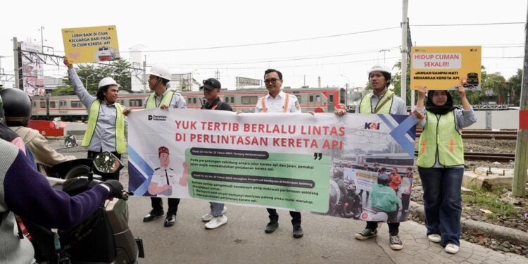 KAI Daop 1 Jakarta Ajak Generasi Muda Universitas Pancasila Bangun Budaya Disiplin di Perlintasan Sebidang