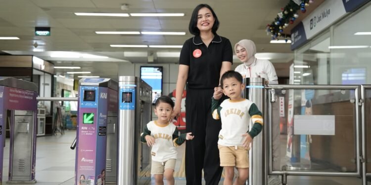 Pin Prioritas LRT Jabodebek Jadi Instrumen Atur Hak Pengguna Rentan di Ruang Publik