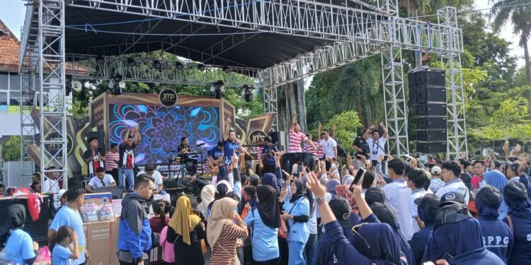 Dari Balik Jeruji ke Panggung Rakyat: Nato Band & Musik Daul Lapas Pamekasan Guncang Ribuan Warga Pamekasan