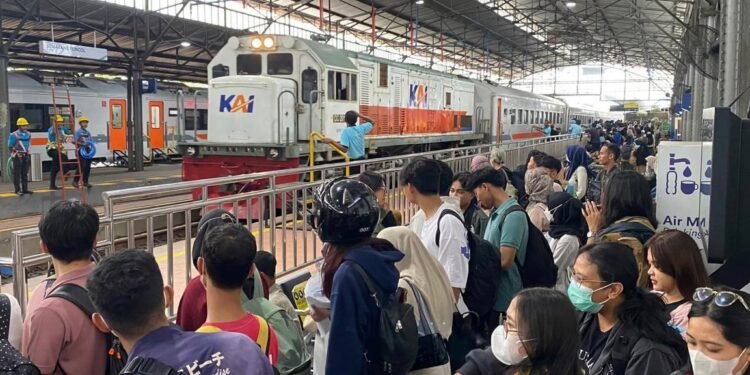 Berangkatkan Hampir 6 Juta Penumpang KA pada 2025, KAI Daop 4 Semarang Sampaikan Terima Kasih atas Kepercayaan Pelanggan