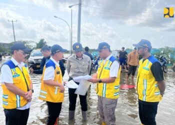 Tinjau Banjir Bekasi, Menteri PU Dody Hanggodo Pastikan Penanganan Terpadu Hulu–Hilir dan Kerahkan Pompa Mobile
