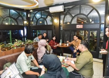 Direksi KAI Services Gelar Pertemuan Bersama Komunitas Pengguna KRL di Gambir