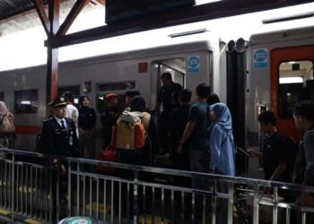 Penjualan Tiket KA Jarak Jauh Lebaran 2026 dari Daop 2 Bandung Diminati Masyarakat