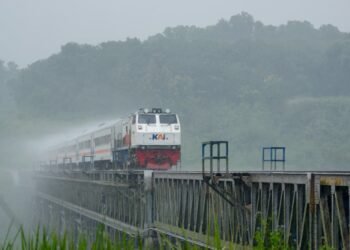 Hujan di Wilayah Jakarta, KAI Imbau Pelanggan Datang Lebih Awal ke Stasiun dan Manfaatkan Face Recognition Boarding Gate