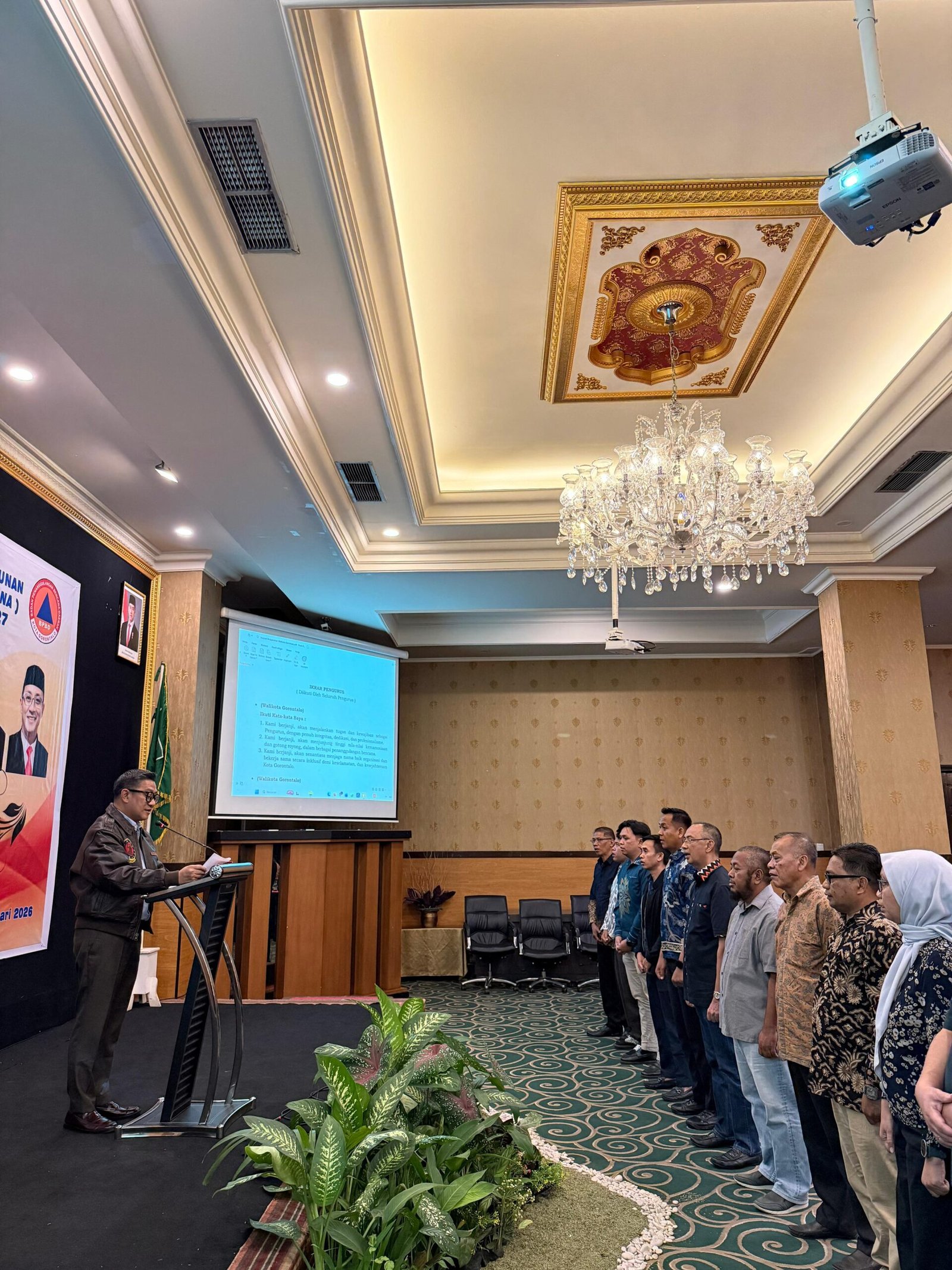 Wawali Indra Kukuhkan Pengurus PERDANA