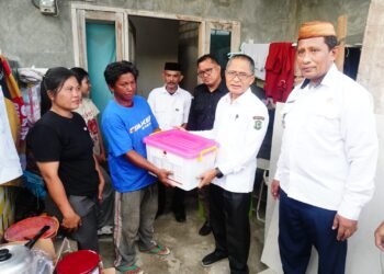 Pemkot Bantu Korban Angin Puting Beliung di Huangobotu