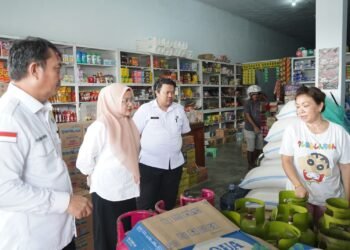 Tinjau Agen LPG di Dembe II, Plh Sekdakot Tegaskan Larangan Jual di Atas HET