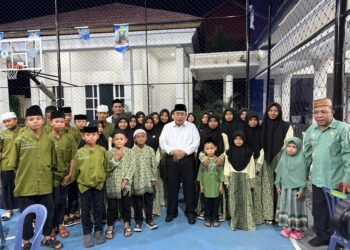Anak Panti dan Pelaku UMKM Bukber Dirudis Walikota, Rayakan Satu Tahun Pemerintahan AIR