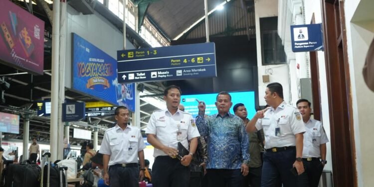 Wakil Menteri UMKM Apresiasi Pemanfaatan Ruang Bagi UMKM di Stasiun Yogyakarta