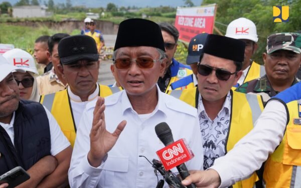 Tinjau Runtuhan Tebing di Aceh Tengah, Menteri Dody Instruksikan Penanganan Komprehensif Sesuai Arahan Presiden