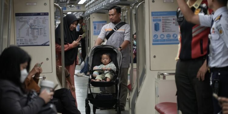 Tarif Maksimal 10.000, Siap Layani Pengguna LRT Jabodebek Saat Long Weekend Imlek