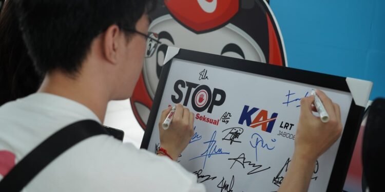 LRT Jabodebek Gelar Sosialisasi Anti Pelecehan di Stasiun Dukuh Atas, Ajak Pengguna Ciptakan Ruang Aman Bersama