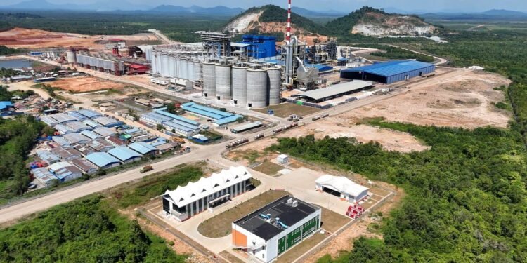 Hilirisasi Bauksit Hadirkan Dampak Sosial Nyata bagi Masyarakat Mempawah