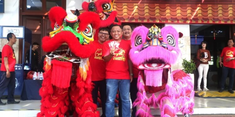 Rayakan Imlek 2577 Kongzili, KAI Daop 9 Jember Hadirkan Barongsai di Jember dan Banyuwangi