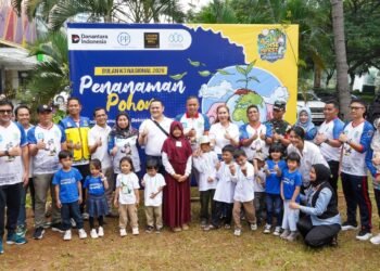 PTPP Sinergikan K3, ESG, dan Transportasi Hijau melalui Penanaman Pohon